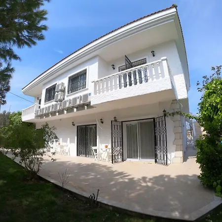 La Vista Konukevi 4*